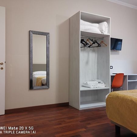 Guesthouse Central Station Group - Via Sammartini 15 밀라노 외부 사진