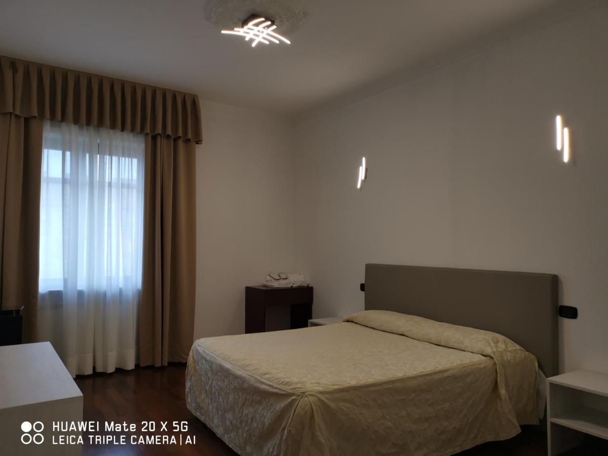 Guesthouse Central Station Group - Via Sammartini 15 밀라노 외부 사진