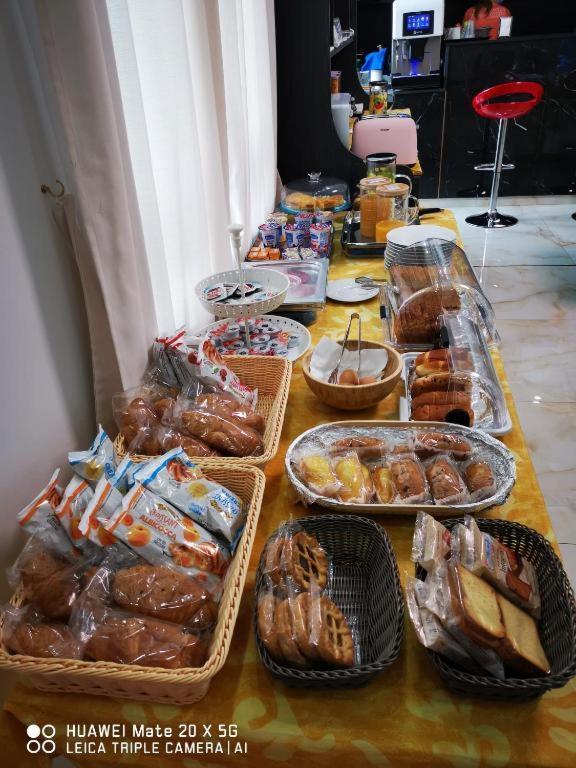 Guesthouse Central Station Group - Via Sammartini 15 밀라노 외부 사진