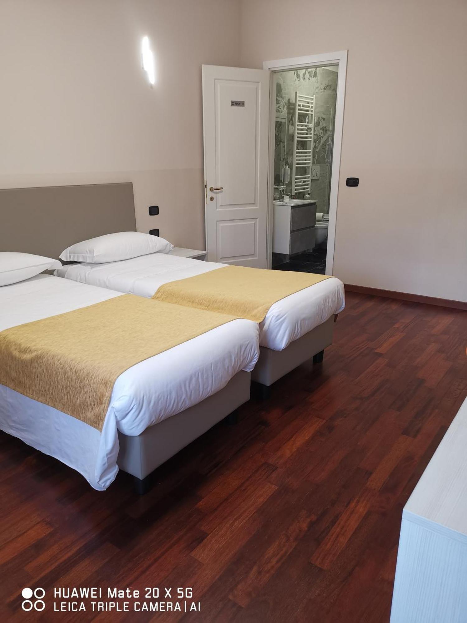 Guesthouse Central Station Group - Via Sammartini 15 밀라노 외부 사진